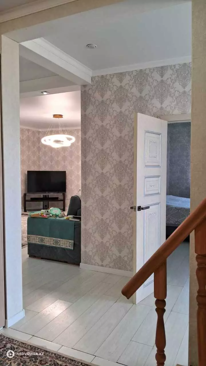 5-комнатный дом, 10 соток, 340 м², фотография 3