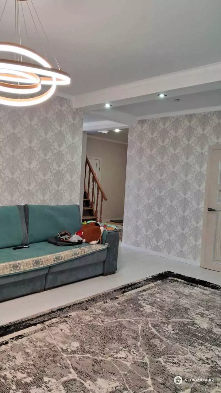 5-комнатный дом, 10 соток, 340 м², фотография 4
