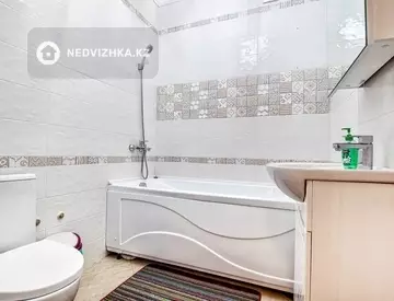 2-комнатная квартира, этаж 11 из 12, 68 м², Посуточно, миниатюра 8