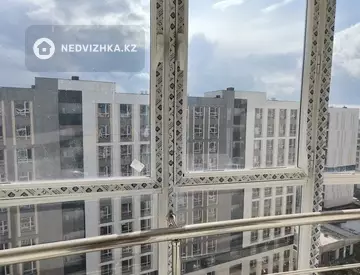 1-комнатная квартира, этаж 12 из 12, 53 м²