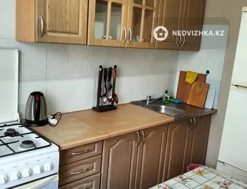 1-комнатная квартира, этаж 3 из 5, 38 м²