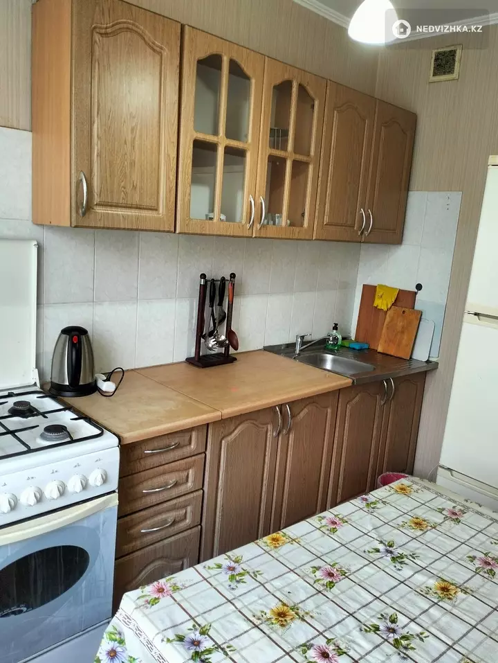 1-комнатная квартира, этаж 3 из 5, 38 м², фотография 4