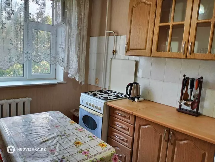 1-комнатная квартира, этаж 3 из 5, 38 м², фотография 5
