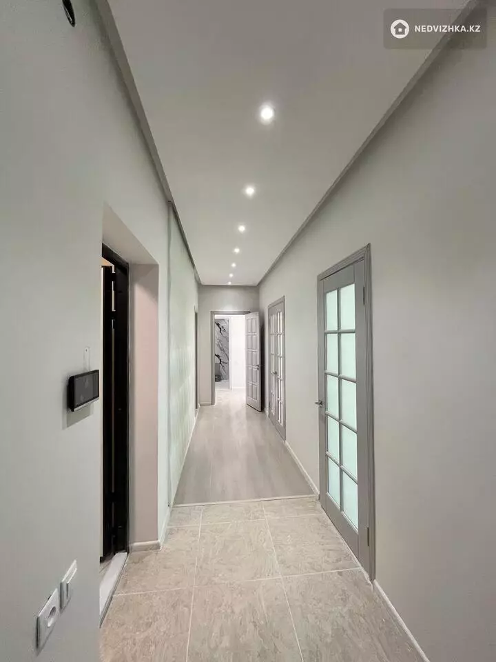 2-комнатная квартира, этаж 13 из 16, 72 м², фотография 3
