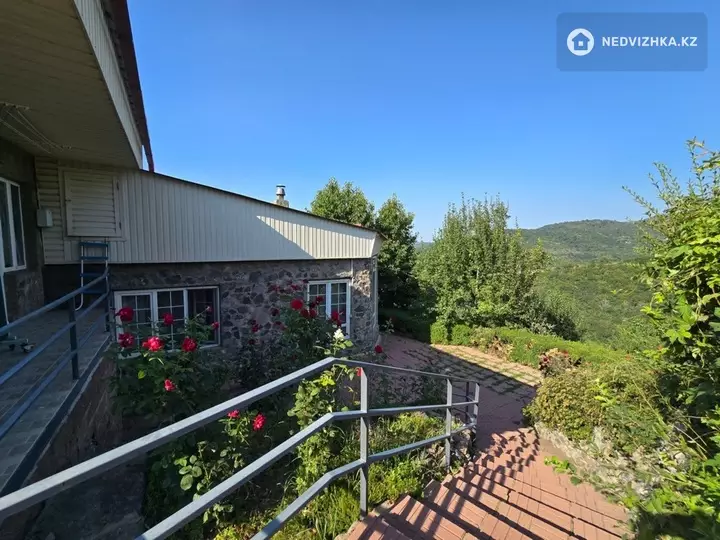 5-комнатный дом, 47 соток, 209 м², фотография 4