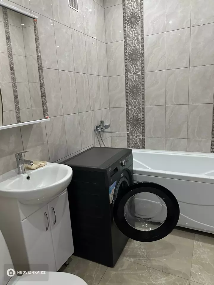 1-комнатная квартира, этаж 8 из 16, 50 м², фотография 2