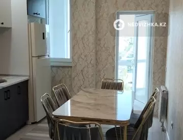 2-комнатная квартира, этаж 10 из 14, 72 м², Посуточно, миниатюра 7