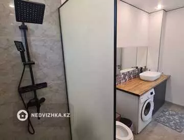 2-комнатная квартира, этаж 1 из 4, 45 м², Посуточно, миниатюра 12