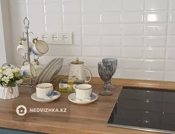 1-комнатная квартира, этаж 1 из 12, 28 м², Посуточно, миниатюра 6