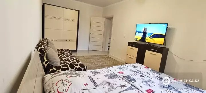 2-комнатная квартира, этаж 1 из 16, 56 м², Посуточно, фотография 3