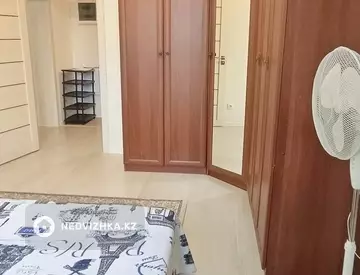 2-комнатная квартира, этаж 1 из 16, 56 м², Посуточно, миниатюра 9