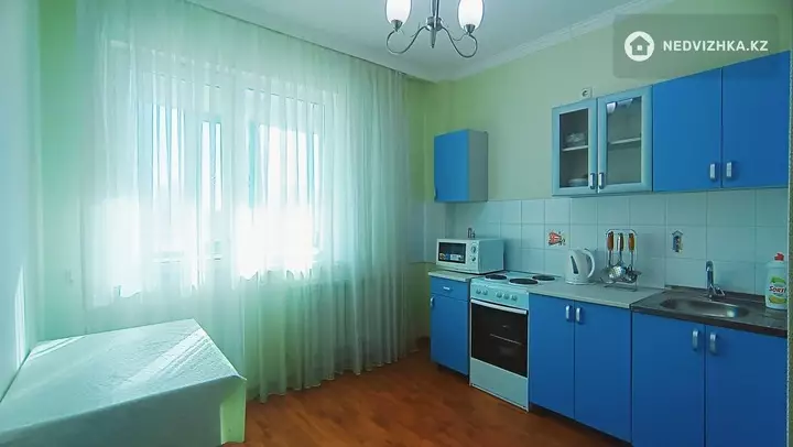 1-комнатная квартира, этаж 5 из 14, 45 м², Посуточно, фотография 4