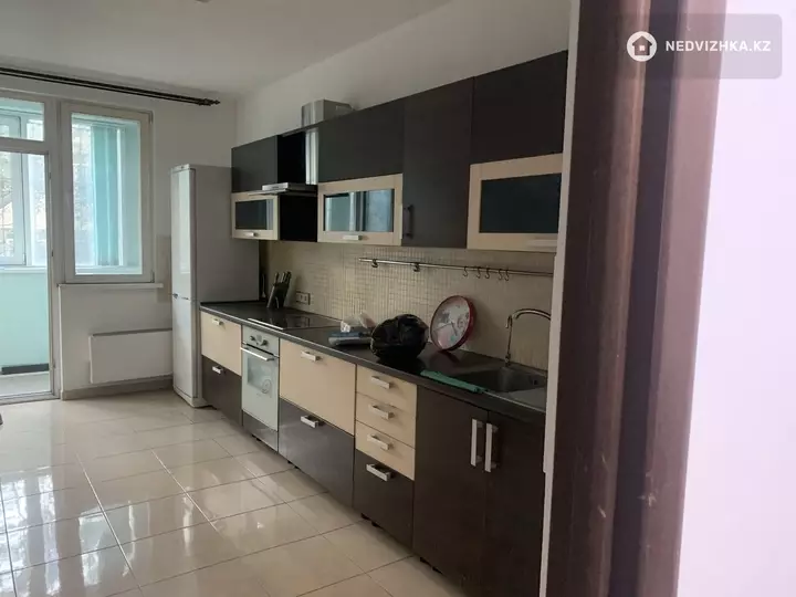 3-комнатная квартира, этаж 2 из 14, 125 м², На длительный срок