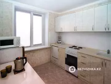 40 м², 1-комнатная квартира, этаж 4 из 4, 40 м², посуточно, изображение - 2