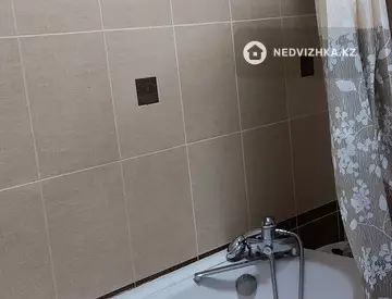 3-комнатная квартира, этаж 7 из 10, 82 м², миниатюра 6