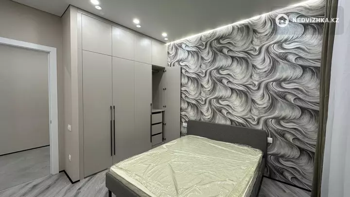 2-комнатная квартира, этаж 8 из 9, 50 м², На длительный срок, фотография 2