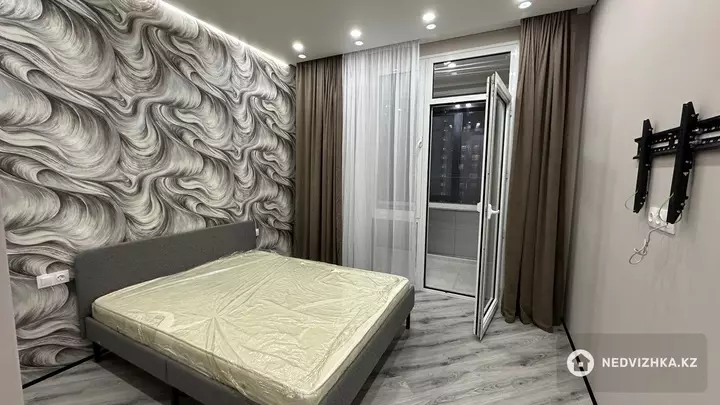 2-комнатная квартира, этаж 8 из 9, 50 м², На длительный срок