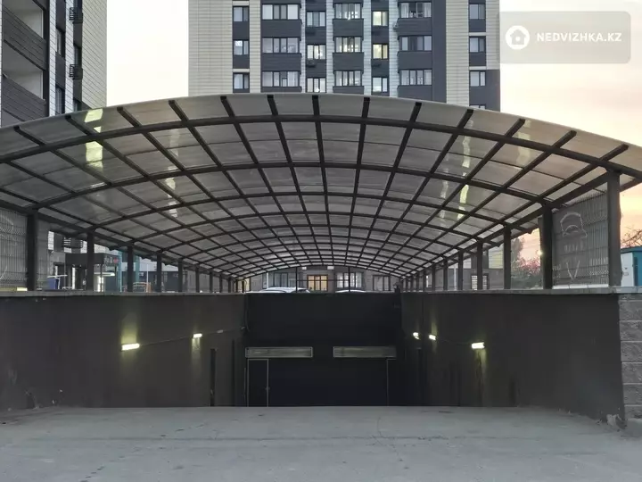 2-комнатная квартира, этаж 11 из 13, 56 м², фотография 3