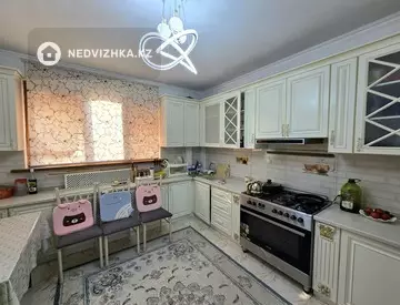 8-бөлмелі үй, 10 соттық, 463 м², 8-нобай