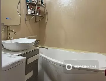 2-комнатная квартира, этаж 3 из 9, 60 м², миниатюра 5