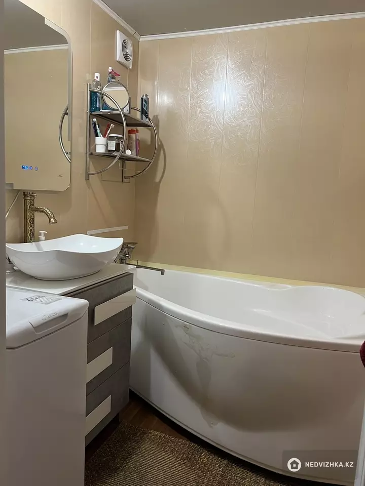 2-комнатная квартира, этаж 3 из 9, 60 м², фотография 5