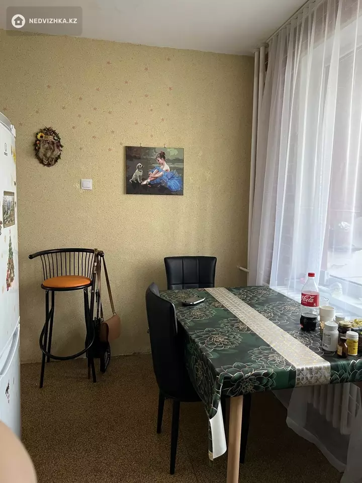 2-комнатная квартира, этаж 3 из 9, 60 м², фотография 4