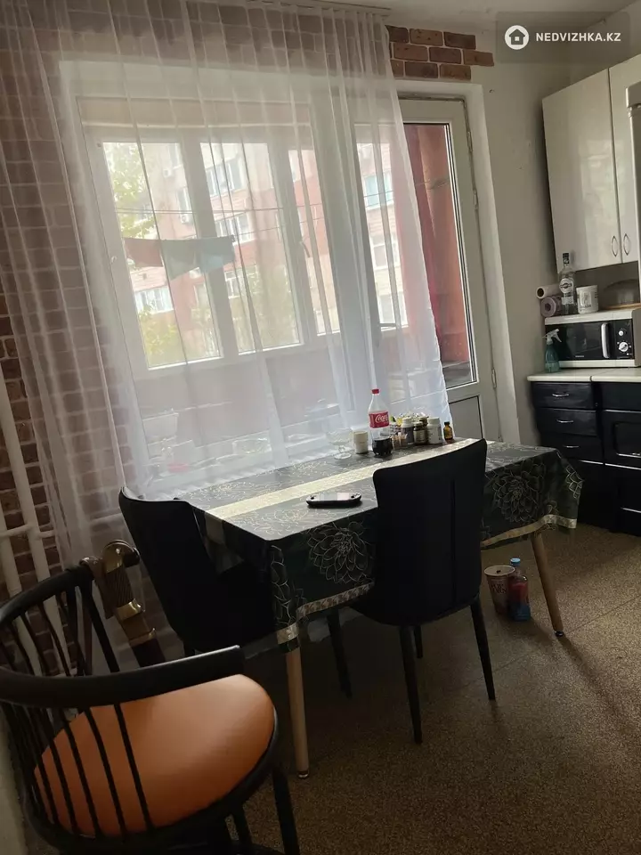 2-комнатная квартира, этаж 3 из 9, 60 м², фотография 3
