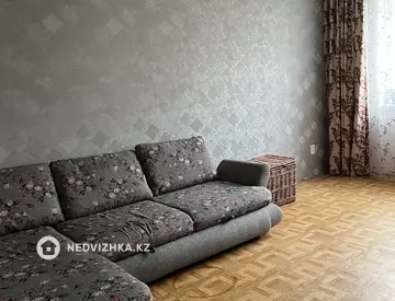 2-комнатная квартира, этаж 3 из 9, 60 м², миниатюра 2