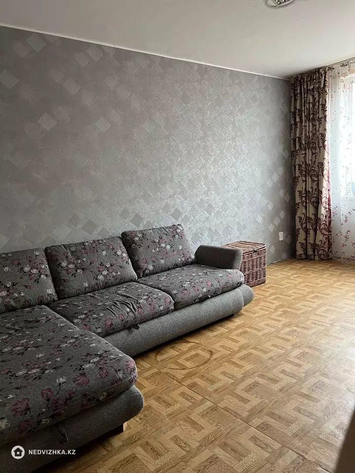 2-комнатная квартира, этаж 3 из 9, 60 м², фотография 2