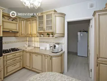 2-комнатная квартира, этаж 9 из 10, 56 м²