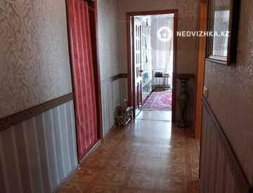 2-комнатная квартира, этаж 2 из 4, 65 м², На длительный срок