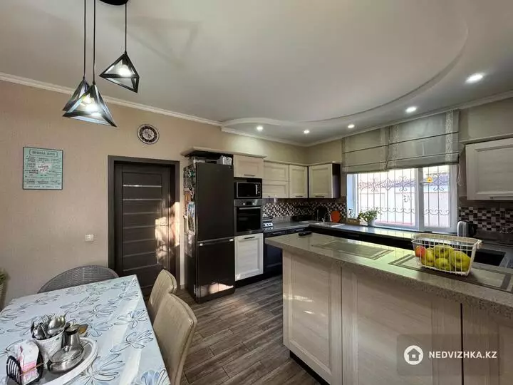 5-комнатный дом, 8 соток, 160 м², фотография 5