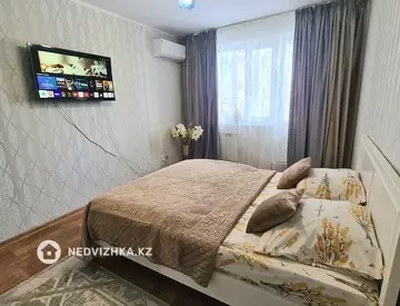 1-комнатная квартира, этаж 4 из 5, 32 м², посуточно