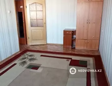 1-комнатная квартира, этаж 3 из 5, 32 м²