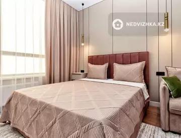 1-комнатная квартира, этаж 11 из 12, 50 м², Посуточно