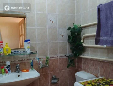 3-комнатная квартира, этаж 4 из 5, 80 м², миниатюра 4