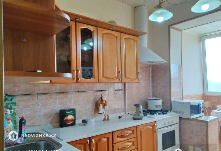 3-комнатная квартира, этаж 4 из 5, 80 м², фотография 5
