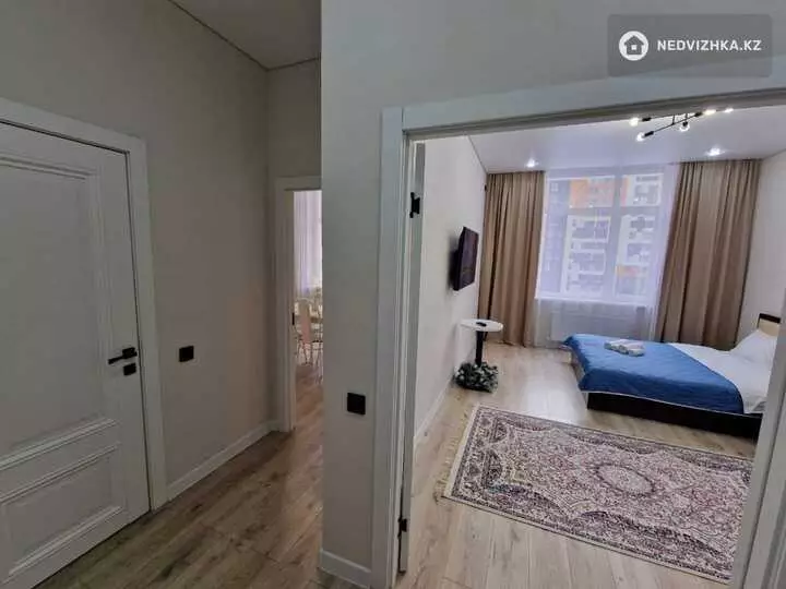 1-комнатная квартира, этаж 5 из 12, 43 м², Посуточно, фотография 5