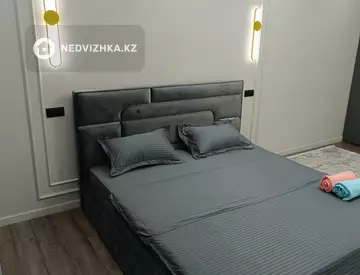 1-комнатная квартира, этаж 6 из 12, 50 м², Посуточно