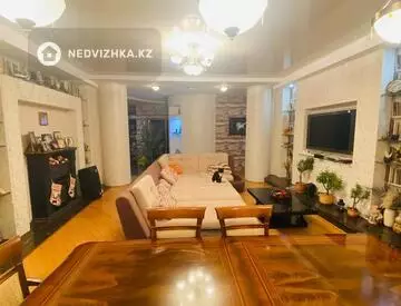 5-комнатная квартира, этаж 13 из 16, 162 м²