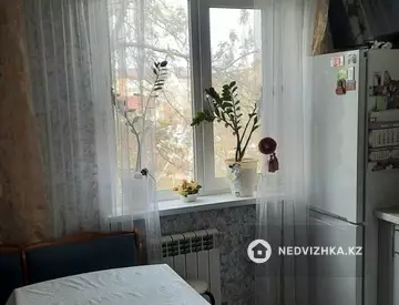 3-комнатная квартира, этаж 4 из 5, 65 м²