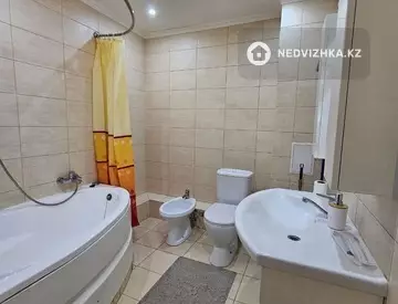 2-комнатная квартира, этаж 3 из 5, 44 м², Посуточно, миниатюра 8