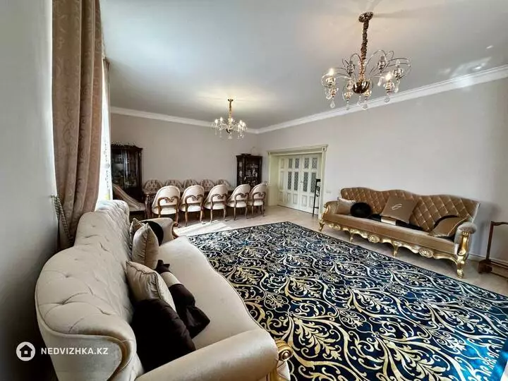 6-комнатный дом, 10 соток, 300 м², фотография 4