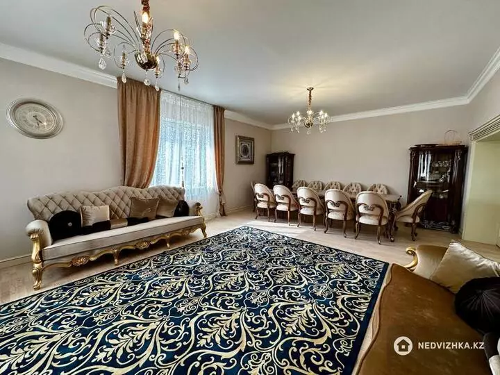 6-комнатный дом, 10 соток, 300 м², фотография 3