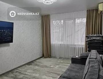 2-комнатная квартира, этаж 4 из 5, 48 м²