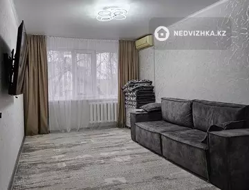 2-комнатная квартира, этаж 4 из 5, 48 м²