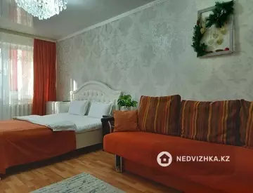 2-комнатная квартира, этаж 2 из 5, 56 м², посуточно