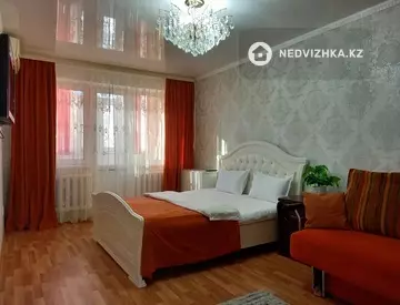 2-комнатная квартира, этаж 2 из 5, 56 м², посуточно