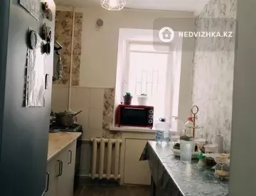 3-комнатная квартира, этаж 1 из 5, 60 м²