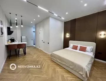 1-комнатная квартира, этаж 6 из 12, 40 м², Посуточно, миниатюра 4
